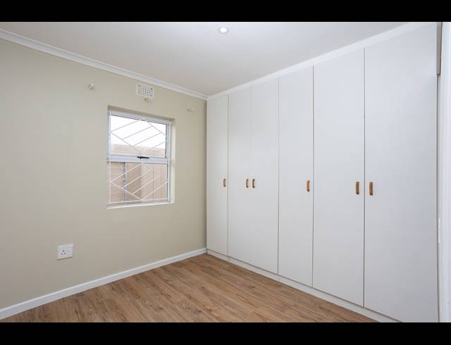 3 BEDROOM FREESTANDING TO LET IN MUIZENBERG